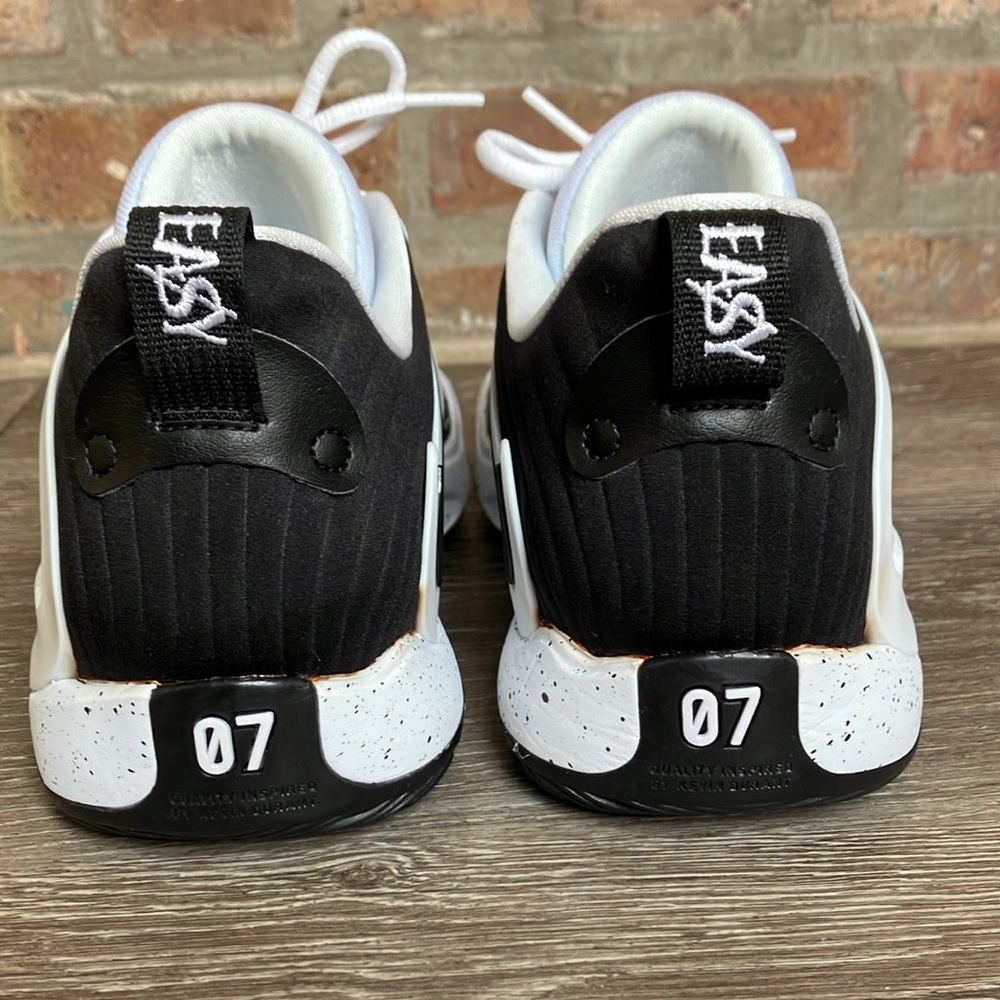 Nike KD 15 TB 'White Black Speckled' - Picture 4 of 17